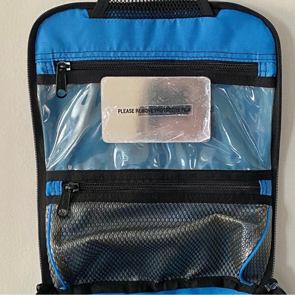 L.L. Bean Personal Organizer Toiletry Bag - Picture 5 of 12